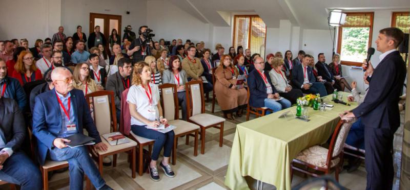 Bátran kijelenthetjük, hogy a Szabad Magyar Szó említése nem hordoz magában semmiféle kockázatot.