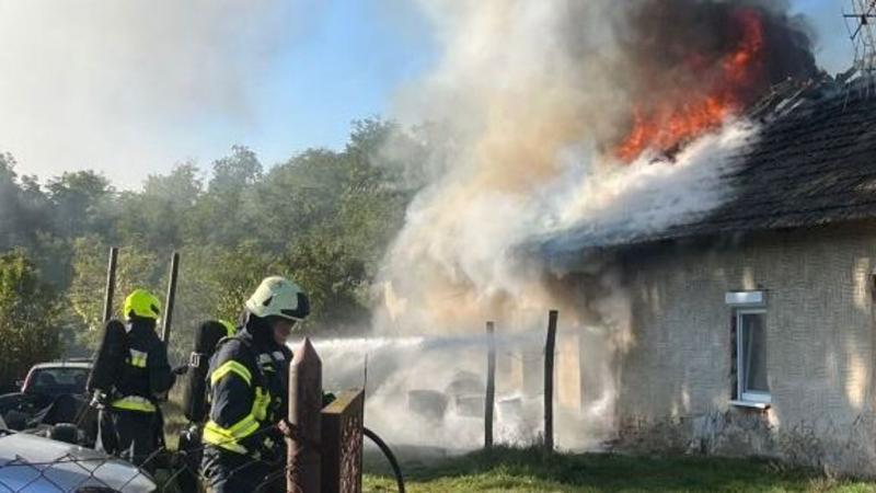 Rémisztő események sora: egy gázpalack detonációja következtében egy otthon használhatatlanná vált.