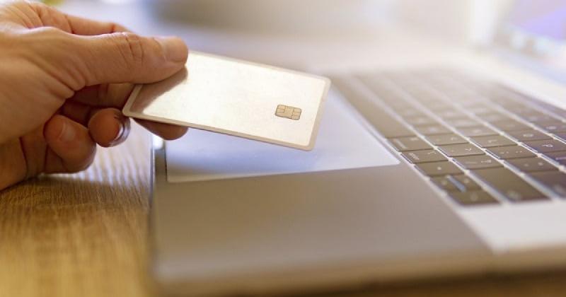 Csali és pszichés manipuláció - A GVH figyelmeztet a Black Friday alatt alkalmazott alattomos trükkökre.