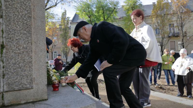 A lángok emlékeztetnek minket arra, mennyire értékes a nyugodt és harmonikus életünk.