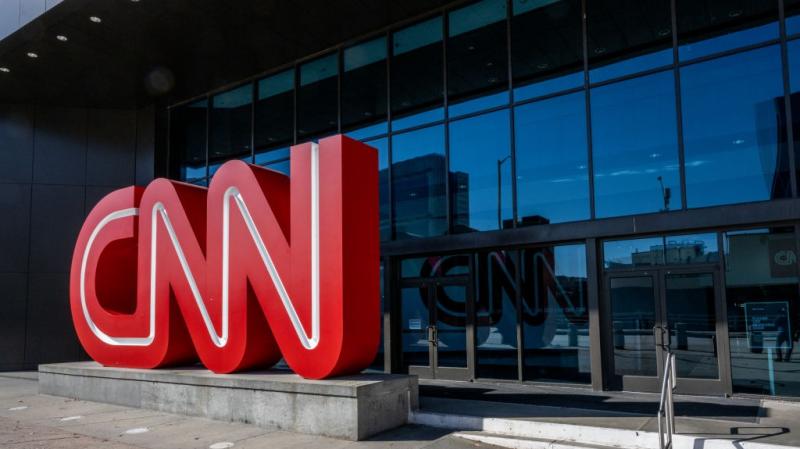 Elveszett nézők, radikális átalakulás – 200 munkatársától válik meg a CNN.