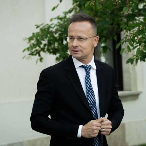 A kommentelésre nem érdemes időt pazarolni – itt van Szijjártó Péter reakciója Magyar Péter javaslatára.