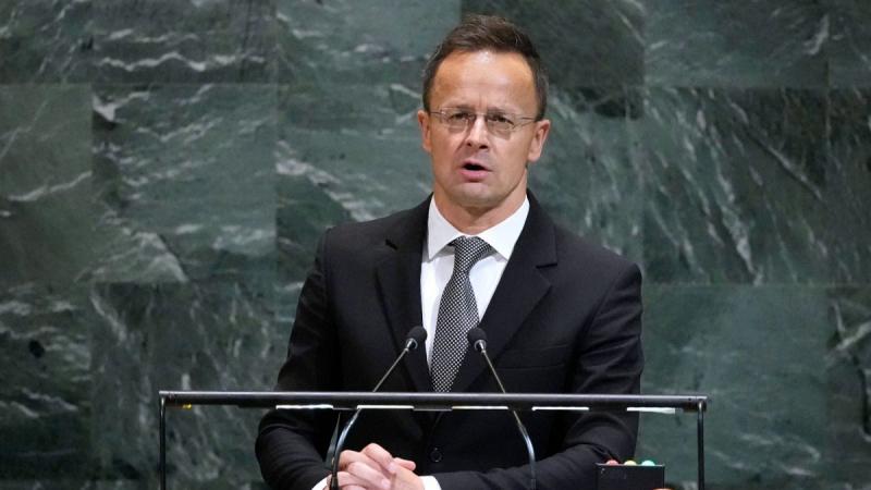 Szijjártó kijelentette, hogy Karácsony Gergely az uniós álláspontot képviseli Ukrajna vonatkozásában.