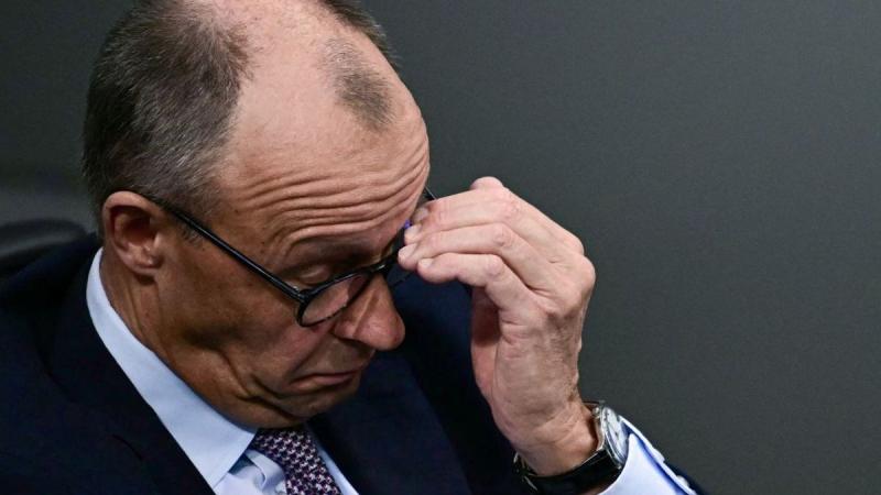 Elérkezett az idő, és Merz hirtelen őszinte szavakra vágyott: a migráció teljes mértékben megbukott, és a városok sötétedés után már életveszélyes hellyé váltak.