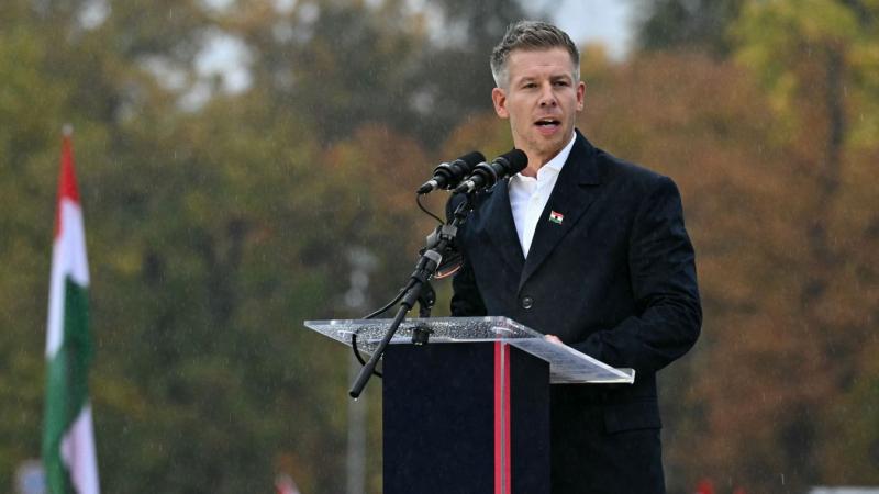 Magyar Péter nyíltan kifejezte, hogy hajlandó lenne bocsánatot kérni Brüsszeltől.