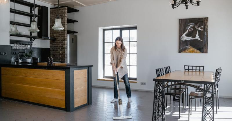 Csak két csepp ebből a felmosóvízből, és napokig tartó kellemes illatot varázsolhatsz a lakásodba!