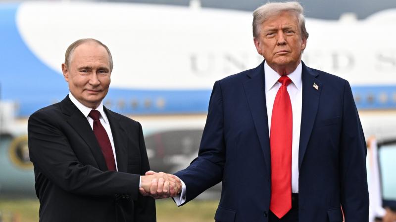 Kreml: Továbbra is elképzelhető, hogy az orosz és az amerikai elnök Budapestre látogatnak, ahol találkozhatnak egymással.